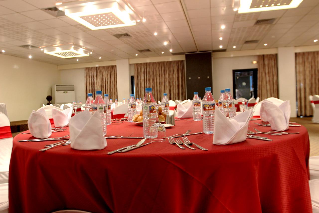 Hotel Tfeila Nouakchott Bagian luar foto