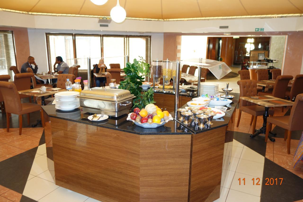 Hotel Tfeila Nouakchott Bagian luar foto