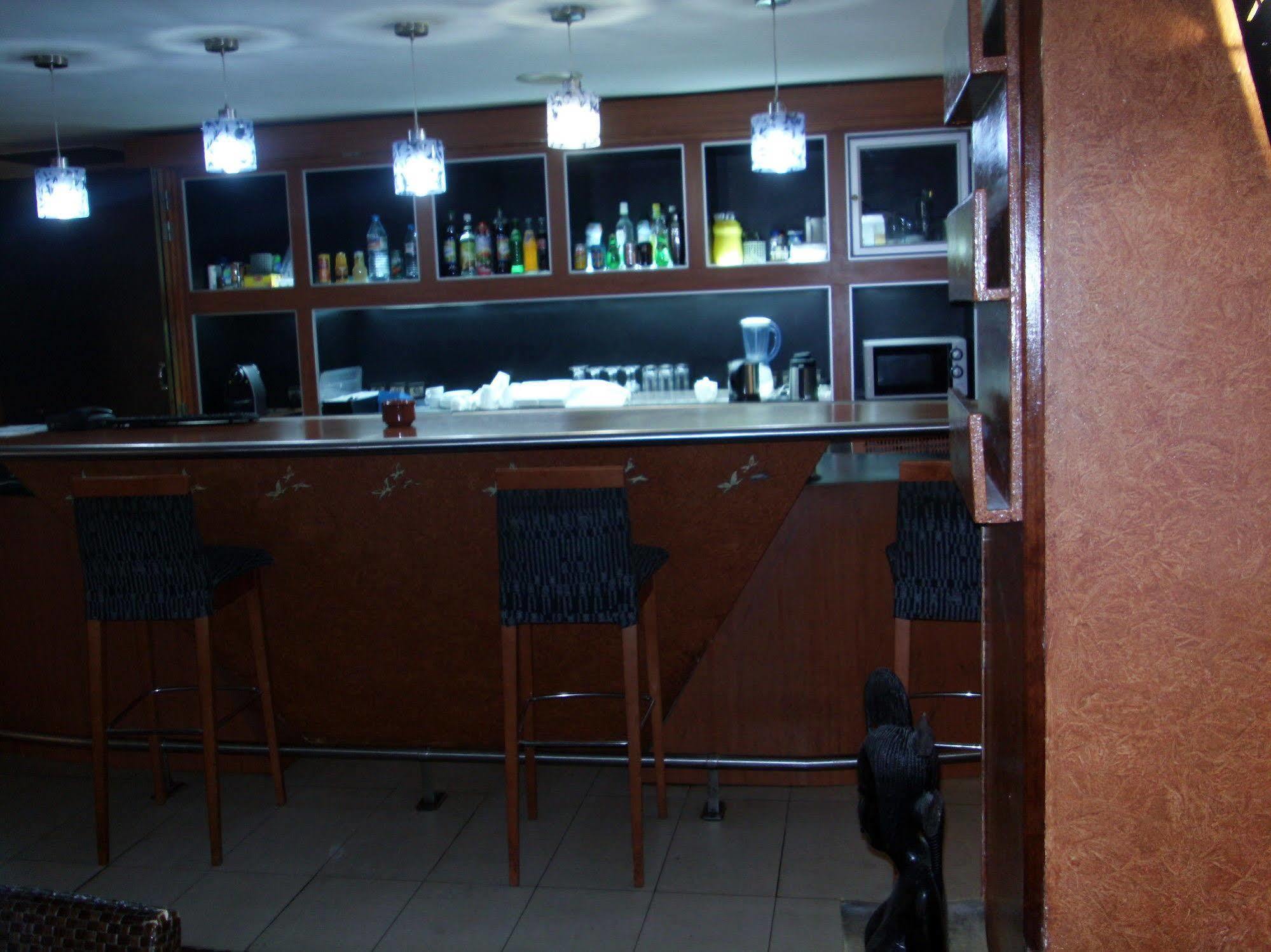 Hotel Tfeila Nouakchott Bagian luar foto